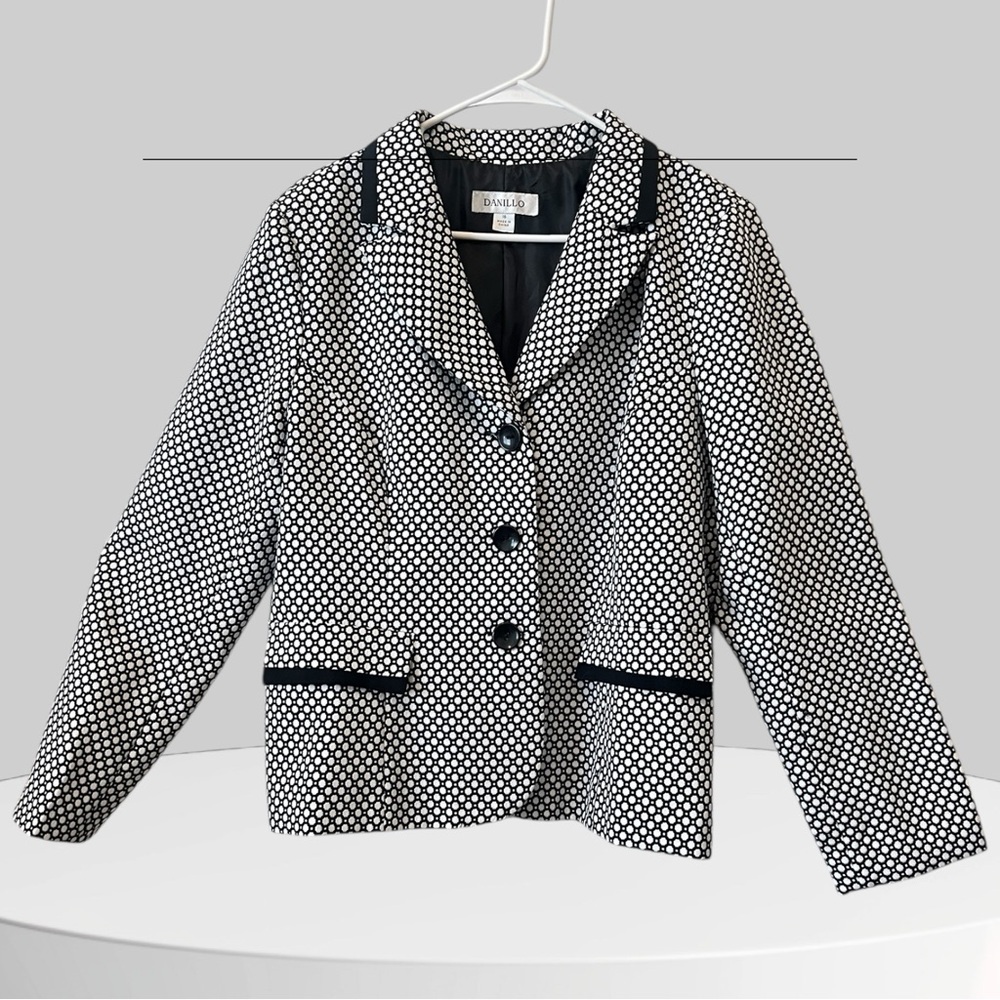 DANILLO Black and White Houndstooth Blazer with Notched Lapels